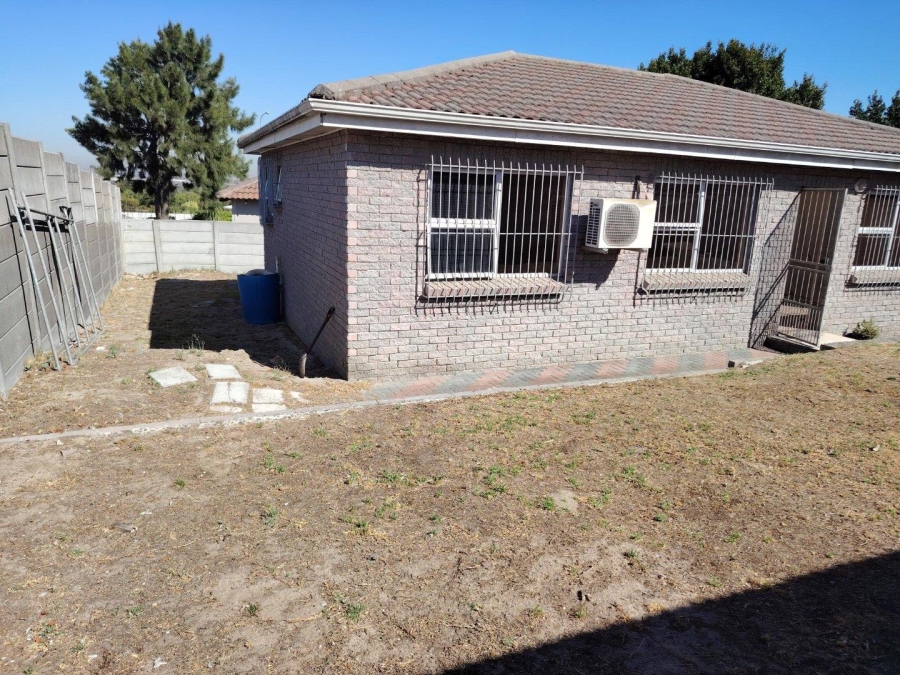 To Let 2 Bedroom Property for Rent in Kuils River Western Cape